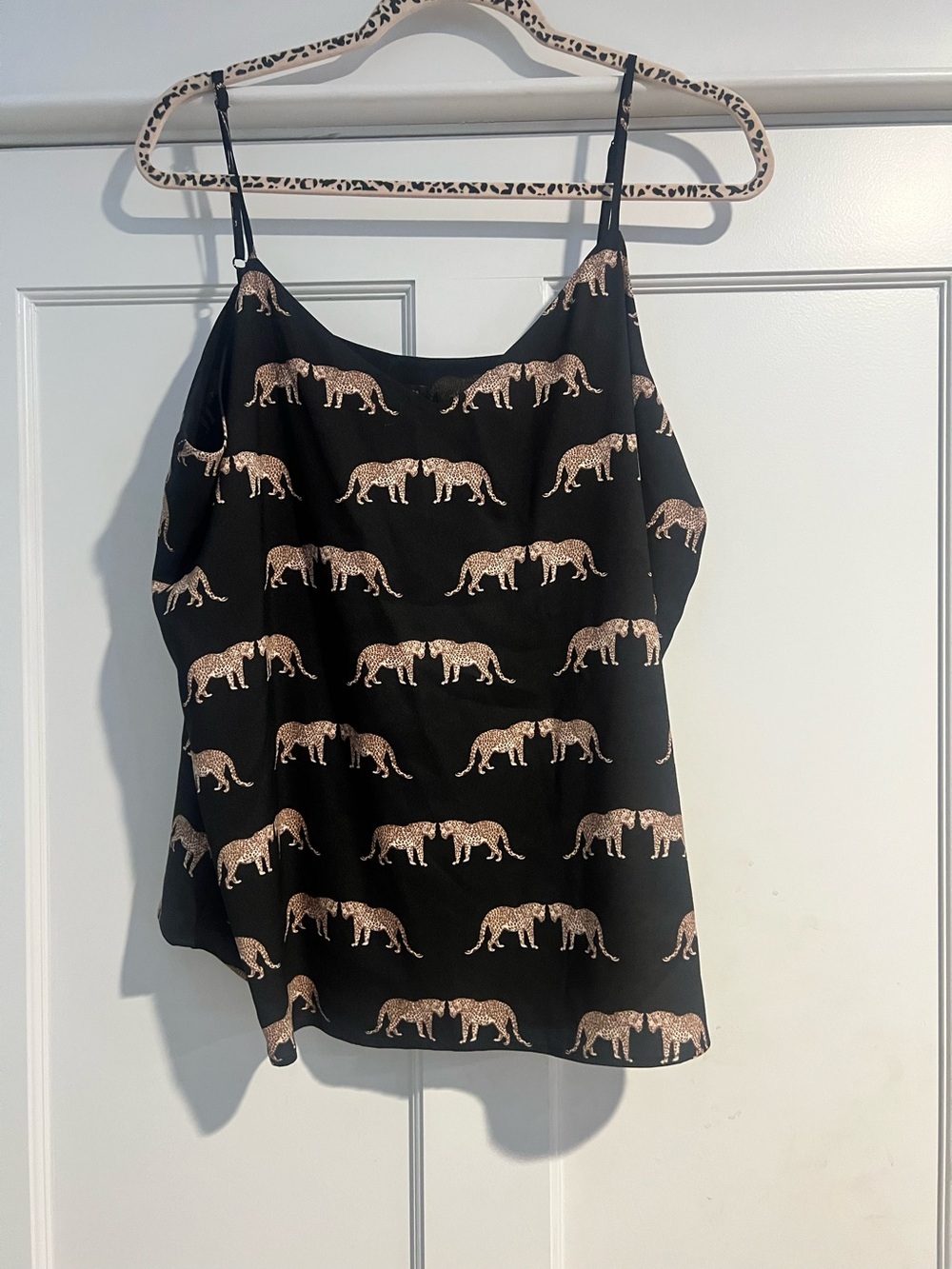 Ann Taylor Leopard Print Drapey Cami Top Size XL Black - Picture 3 of 8
